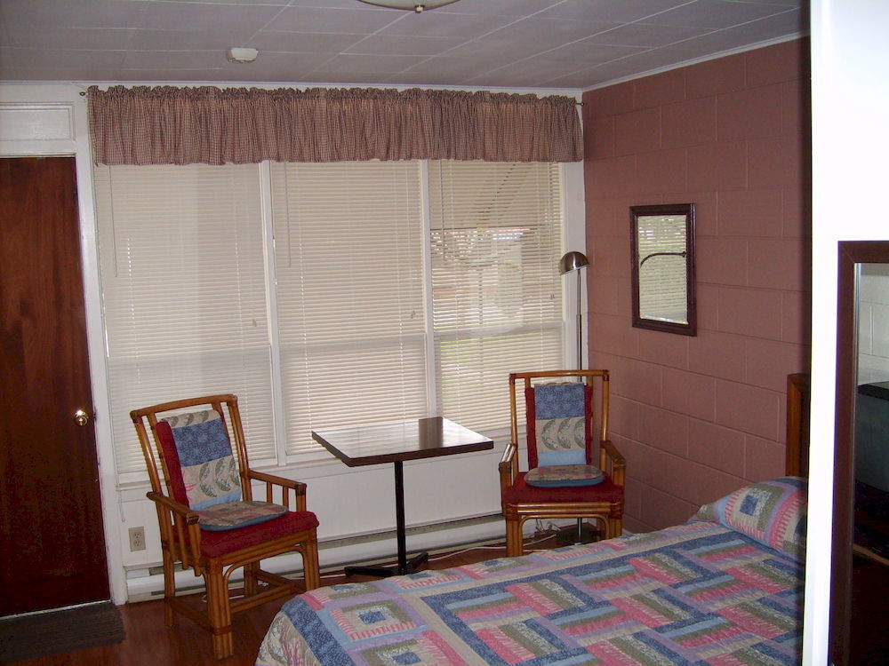 Capricorn Motel Royale 1000 Islands Lansdowne ภายนอก รูปภาพ