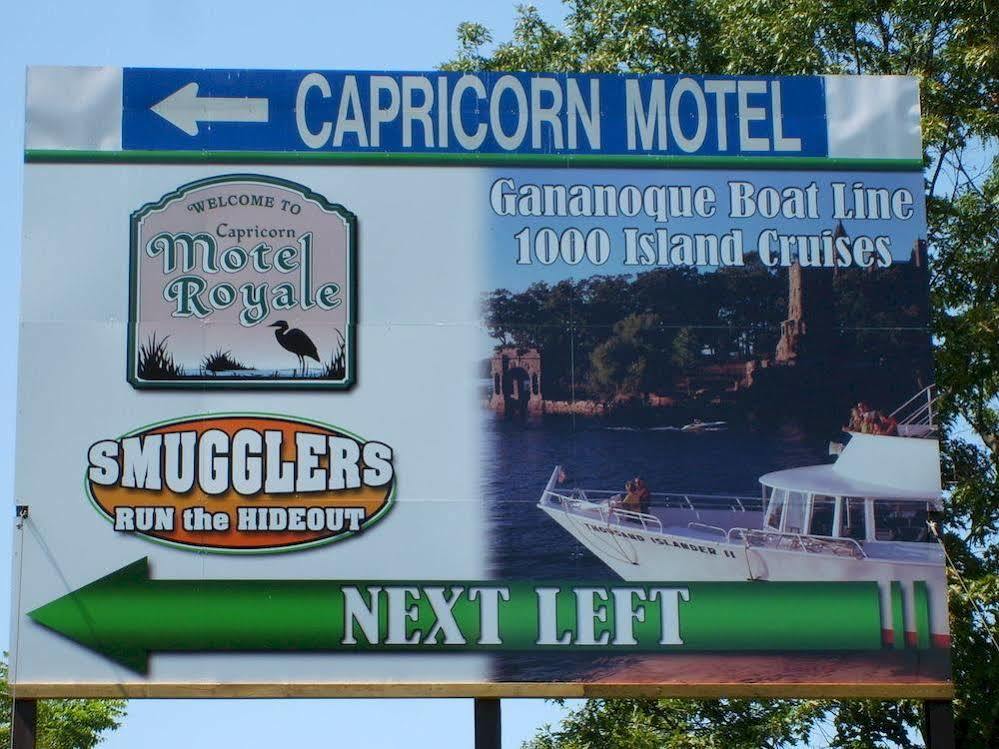 Capricorn Motel Royale 1000 Islands Lansdowne ภายนอก รูปภาพ